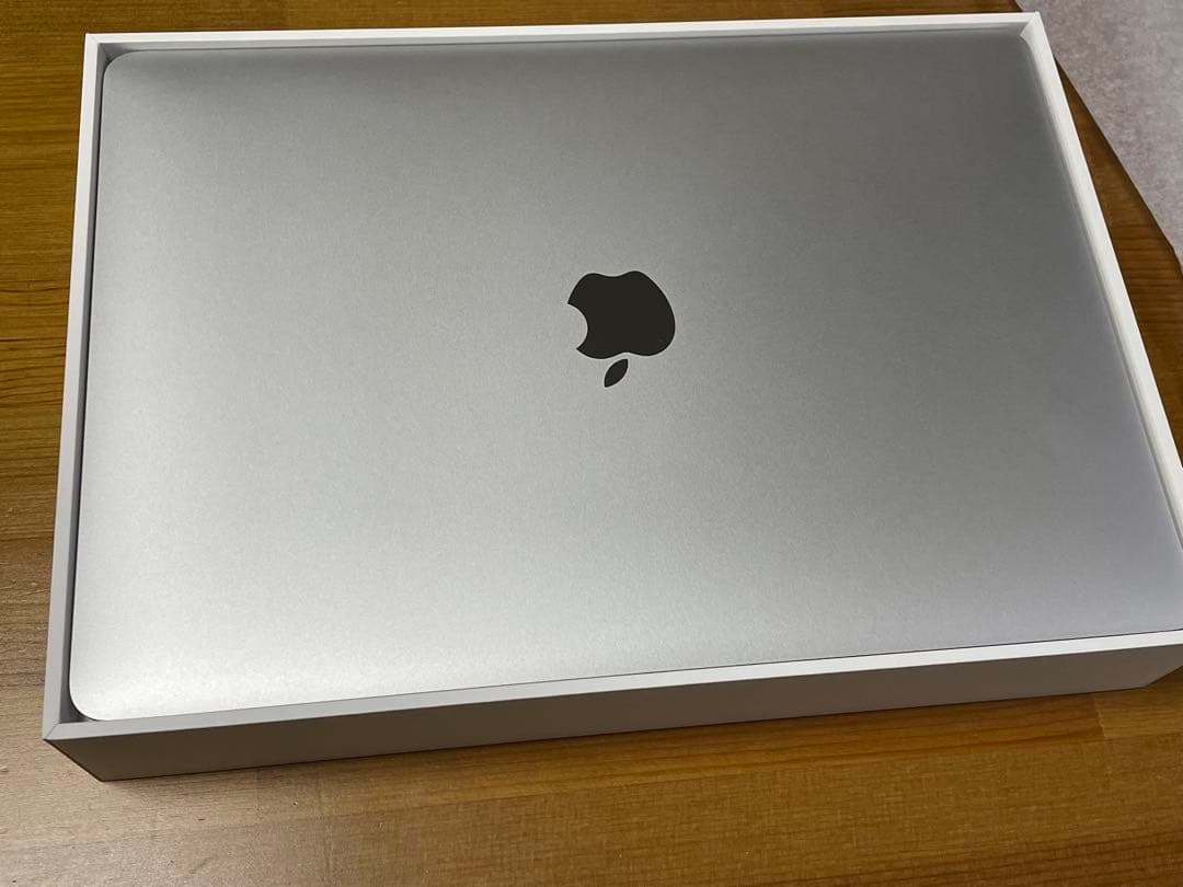 【美品】 Apple MacBook Air M1 16GB 1TB