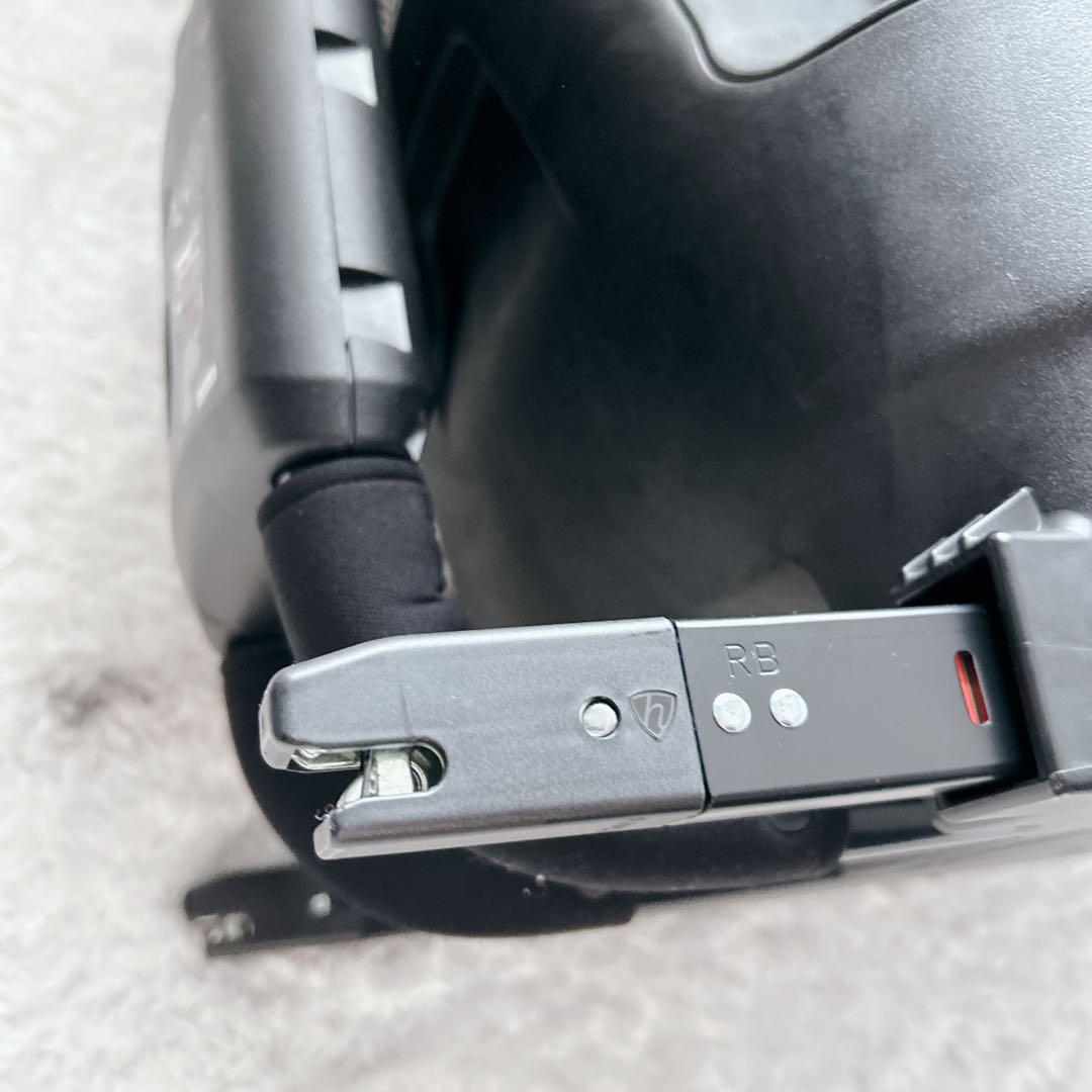 エールべべ クルットR ウィ リュクスネイビー チャイルドシート