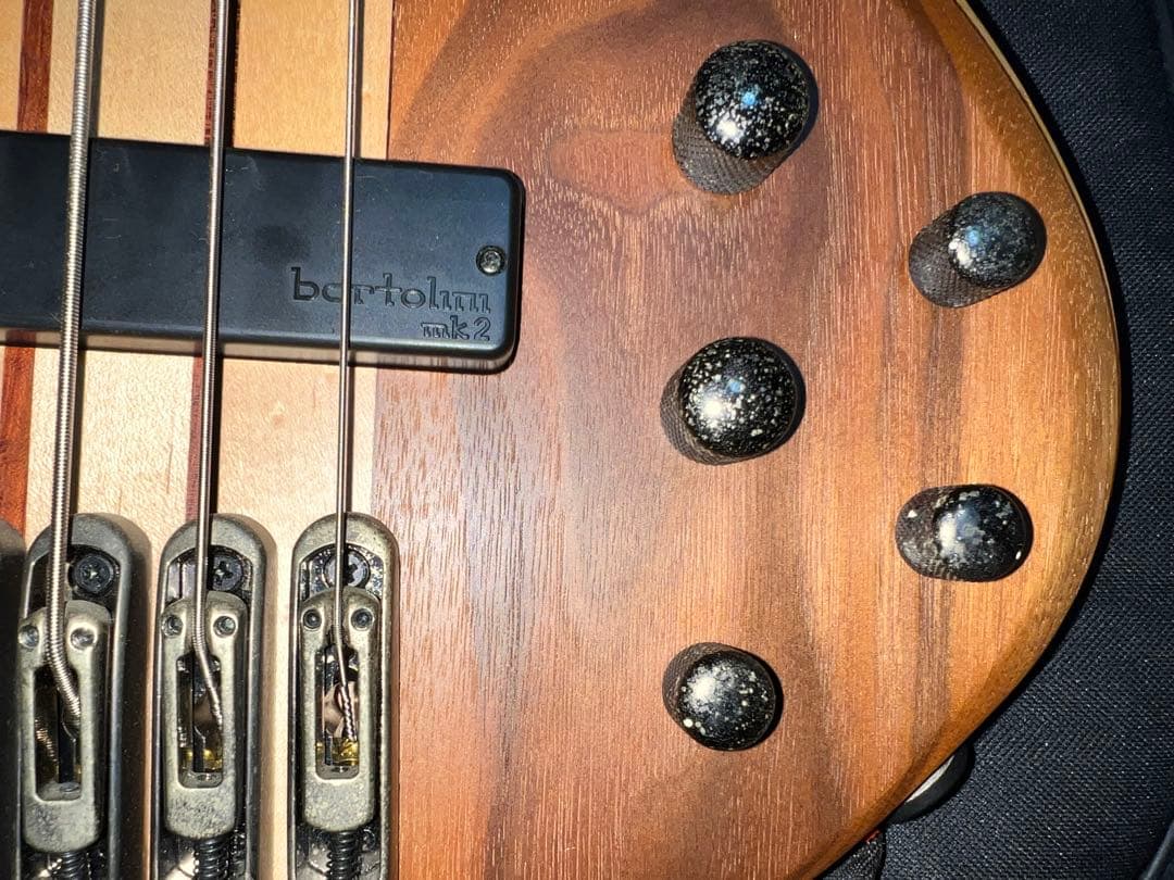 Ibanez 5弦ベース BTB 675