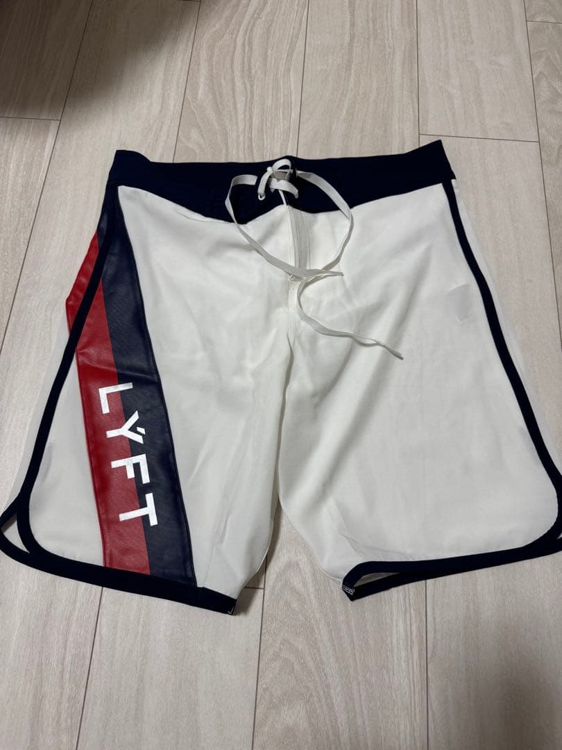 LYFT サーフパンツ　M ボディーショーツ　未使用