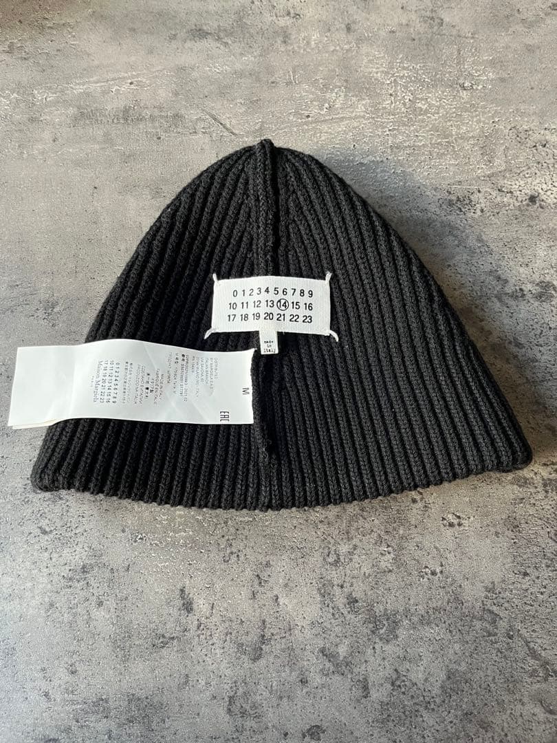 メゾンマルジェラ　ニット帽 ビーニーブラック