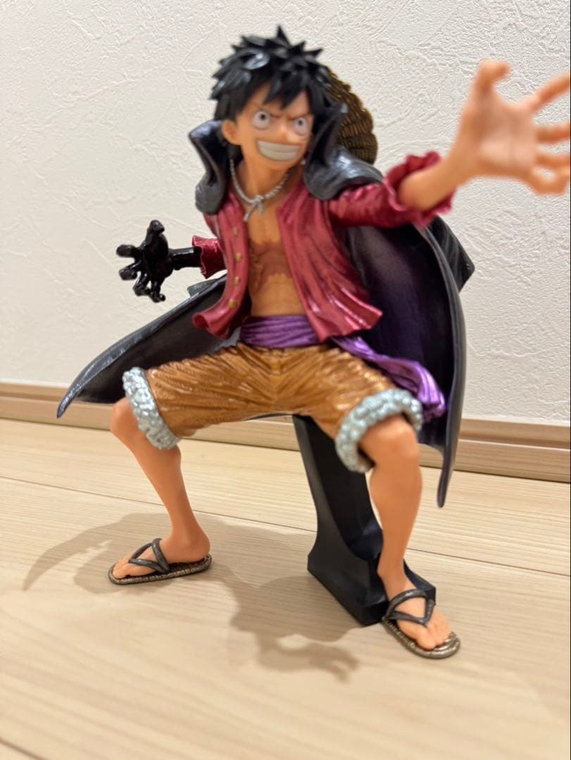 ONEPIECEフィギュア ルフィ エース ゾロ ナミ ロビン シャンク サボ