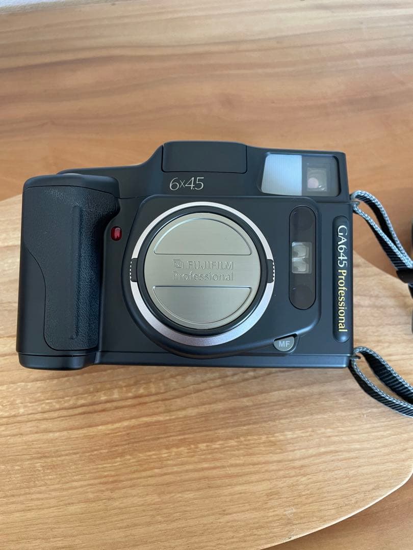 フィルムカメラ FUJIFILM GA645 Professional 6x45