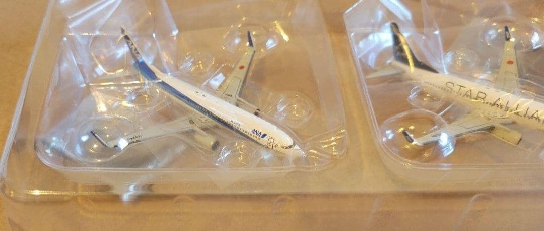 1/500 B737-800 ANA 2機セット NHS52007 模型