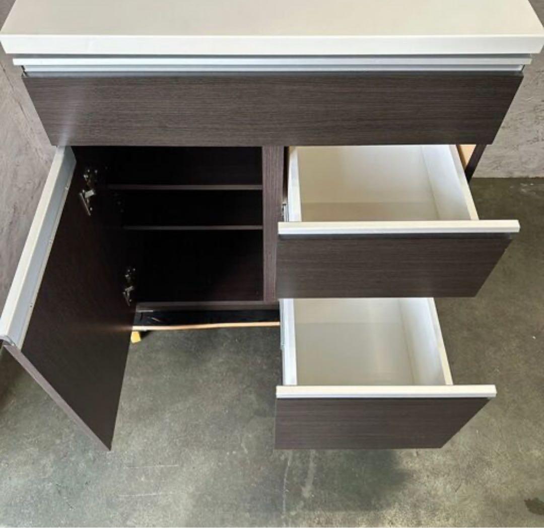 木製ダークブラウンキャビネット　ニトリ