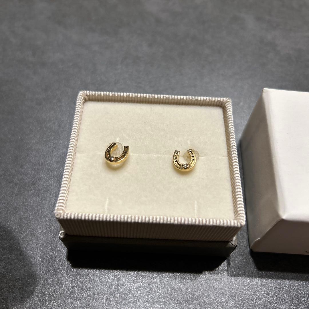 人気　ete ホースシューゴールドピアス　ダイヤモンド　両耳　馬蹄
