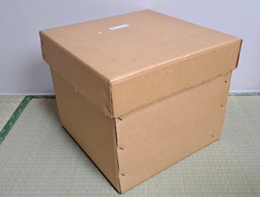 有識御人形司 十二世 伊東久重 作 木彫 御所人形「童子(でんでん太鼓)」共箱