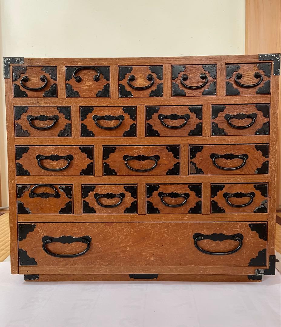 昭和レトロ　木製引き出し式箪笥 17個　薬入れ エコメルカリ便お願い致します