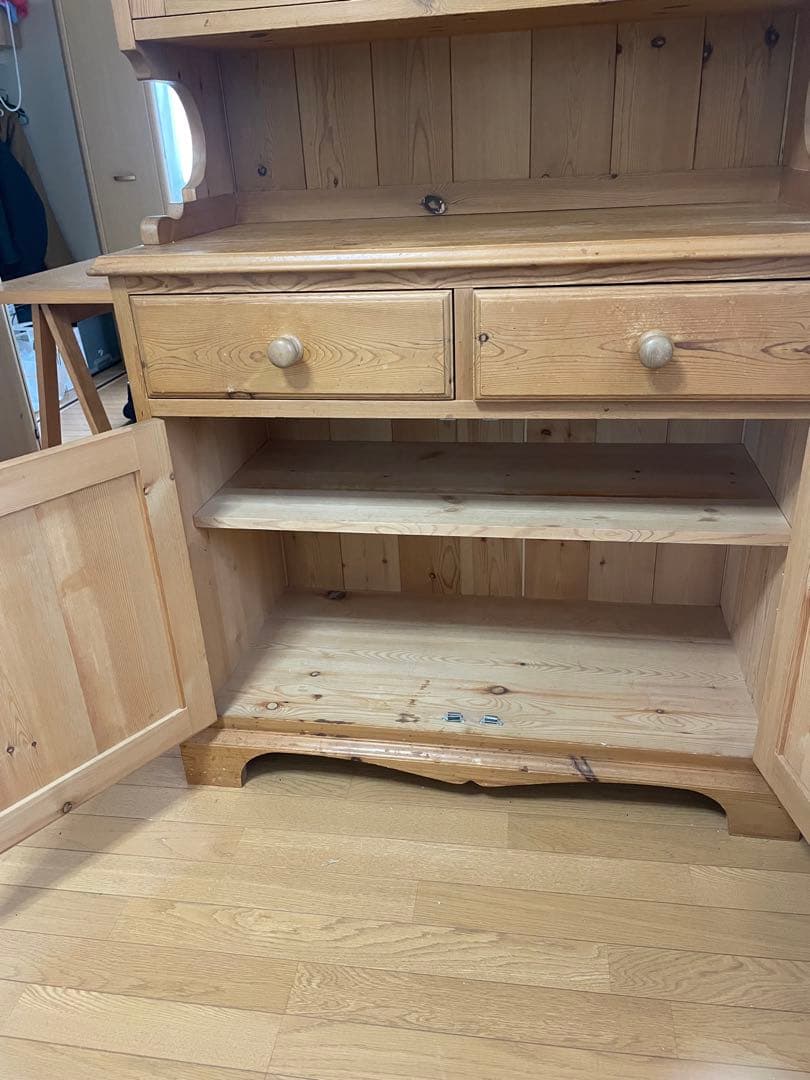 ペニーワイズ⭐︎木製ガラス扉キャビネット⭐︎パイン無垢材