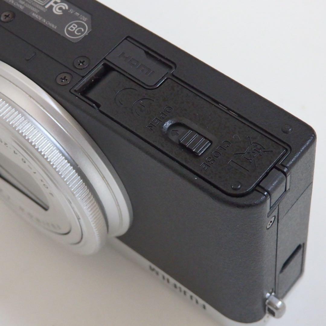 動作確認済　美品　FUJIFILM XQ2 シルバー　フジフイルム