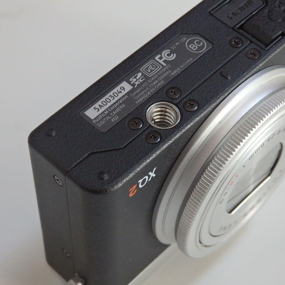 動作確認済　美品　FUJIFILM XQ2 シルバー　フジフイルム