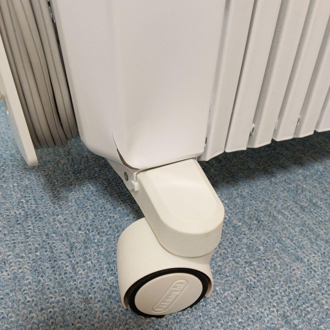 デロンギ オイルヒーター ドラゴンデジタル リモコン付 型式TDD0712W