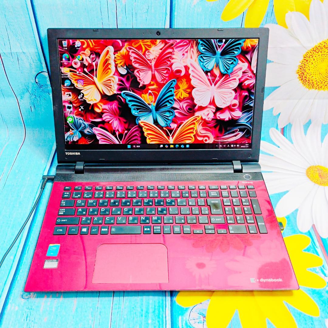 爆速SSD✨Windows11✨赤いノートパソコン 薄型dynabook カメラ