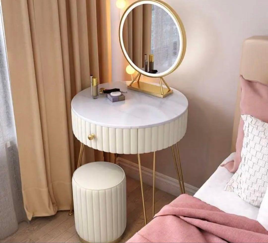 ドレッサー、椅子セット ミラー付き　ベージュ