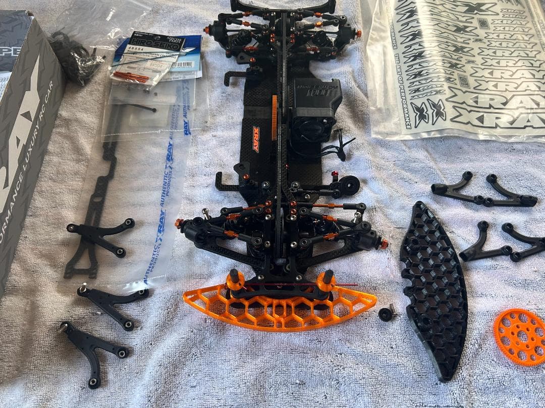 XRAY X4 2025 カーボンシャーシ