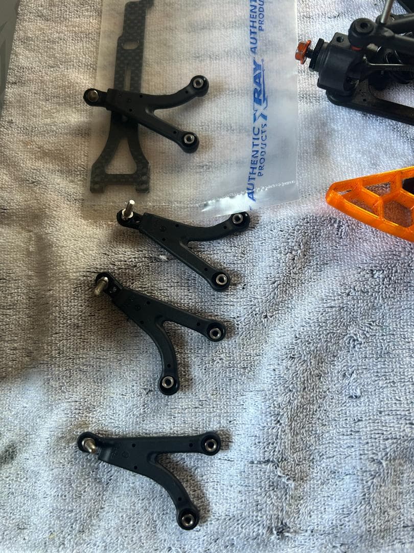 XRAY X4 2025 カーボンシャーシ