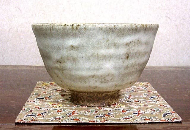 平清水焼　清龍堂 造　銘：残雪　茶碗　無傷　組四方　桐箱　保証。