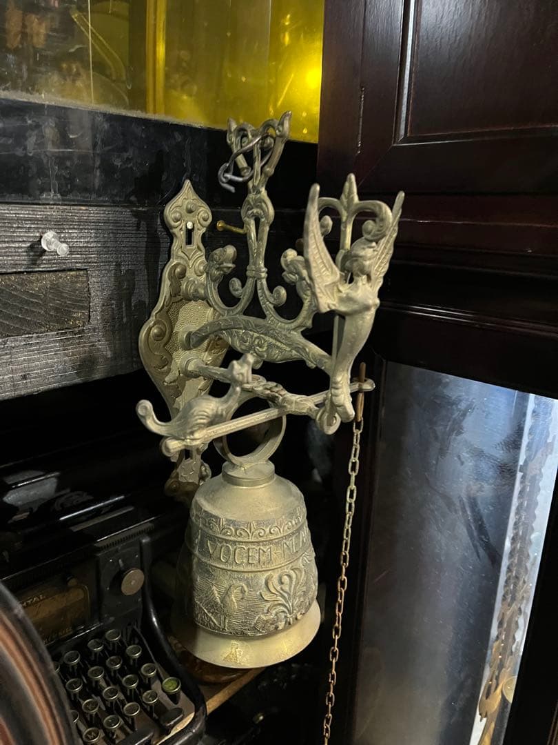 82です アンティーク真鍮製ドアベル、フランス製ドアベル、