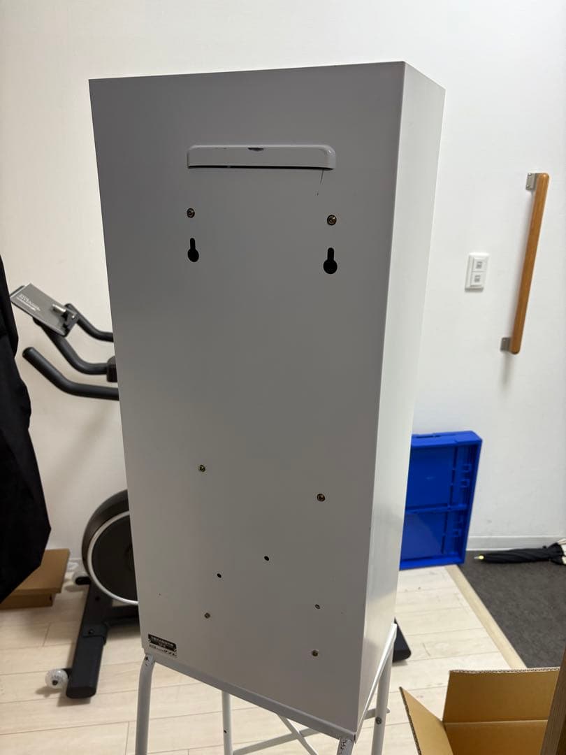 ① カードガチャガチャマシン　手動式自動販売機　ダイト　DF-8