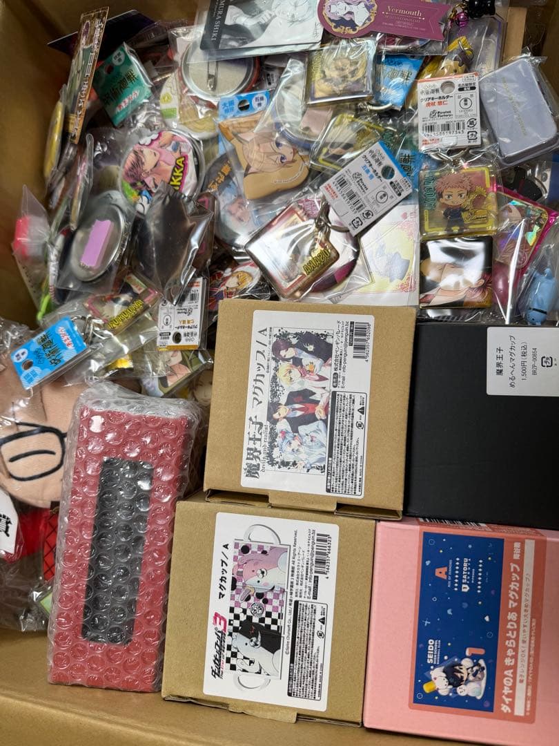 大量　アニメグッズ　まとめ売りセット　　400点以上‼︎