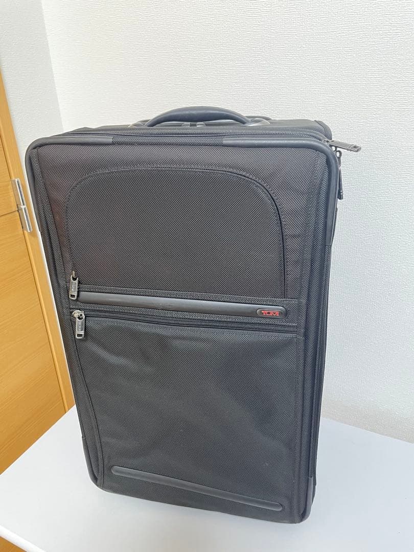TUMI ブラック キャリーケース　22022D4