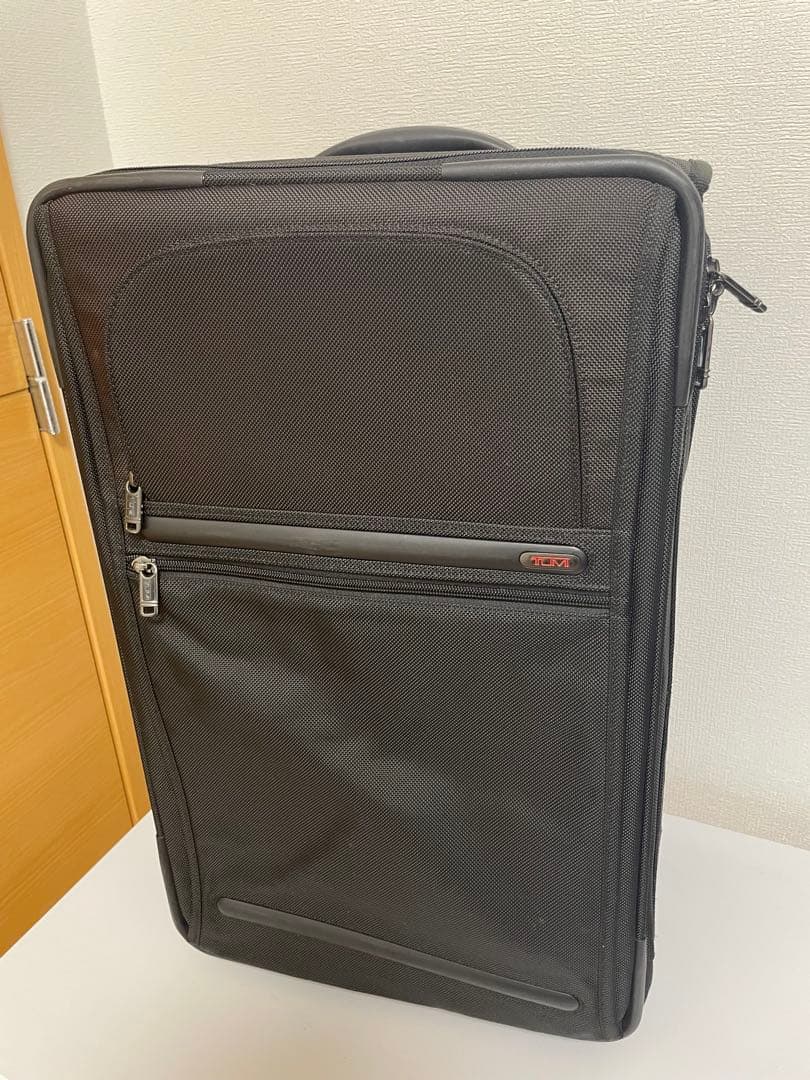 TUMI ブラック キャリーケース　22022D4