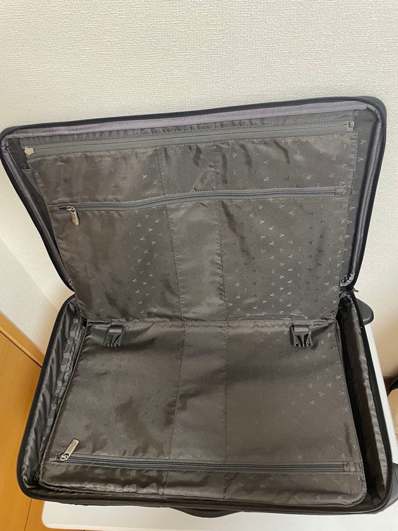 TUMI ブラック キャリーケース　22022D4
