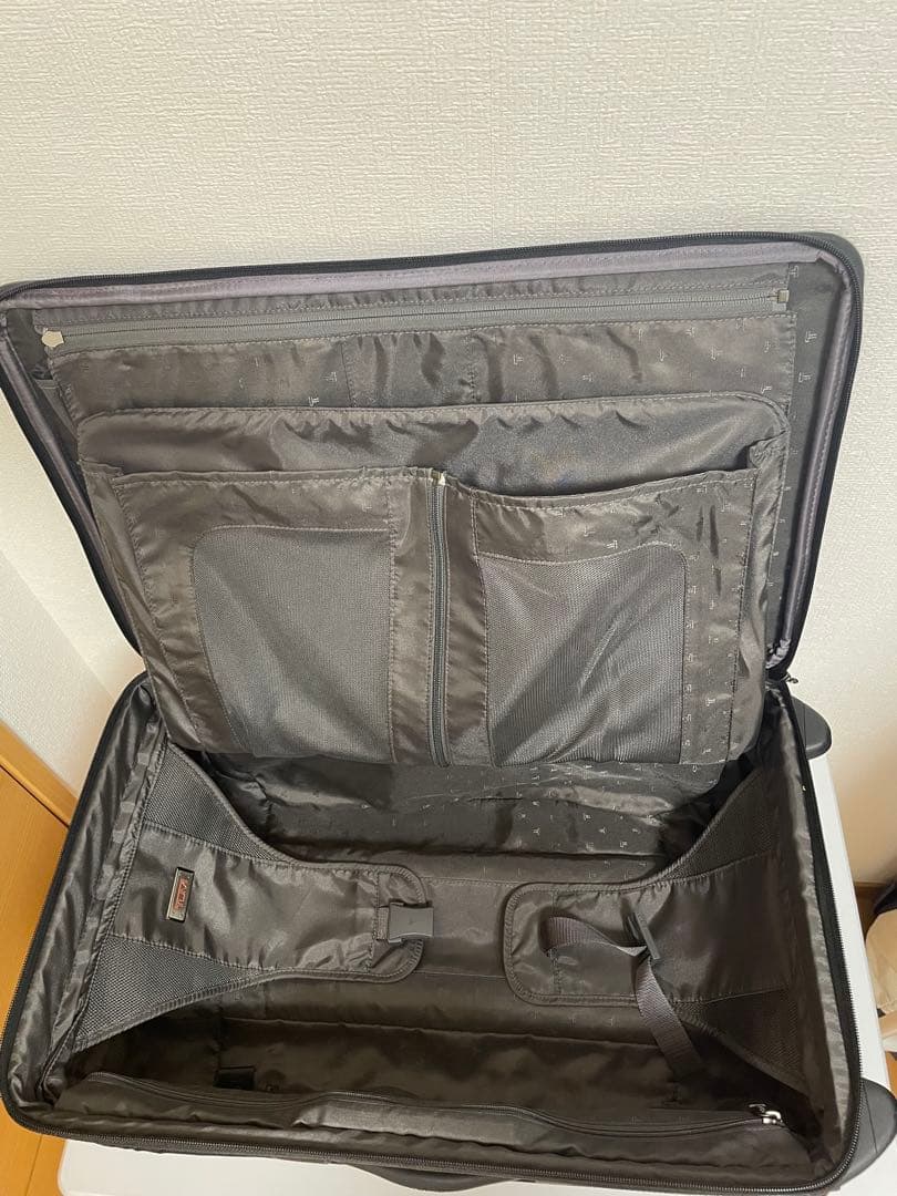 TUMI ブラック キャリーケース　22022D4