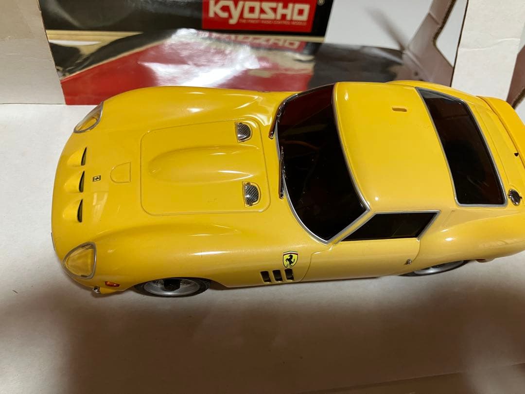京商ミニッツレーサー　フェラーリ250 GTOイエロー