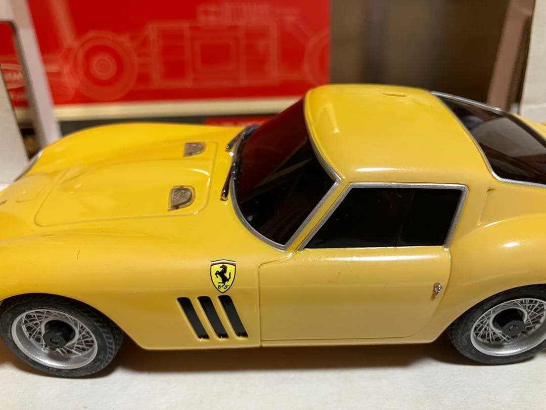 京商ミニッツレーサー　フェラーリ250 GTOイエロー