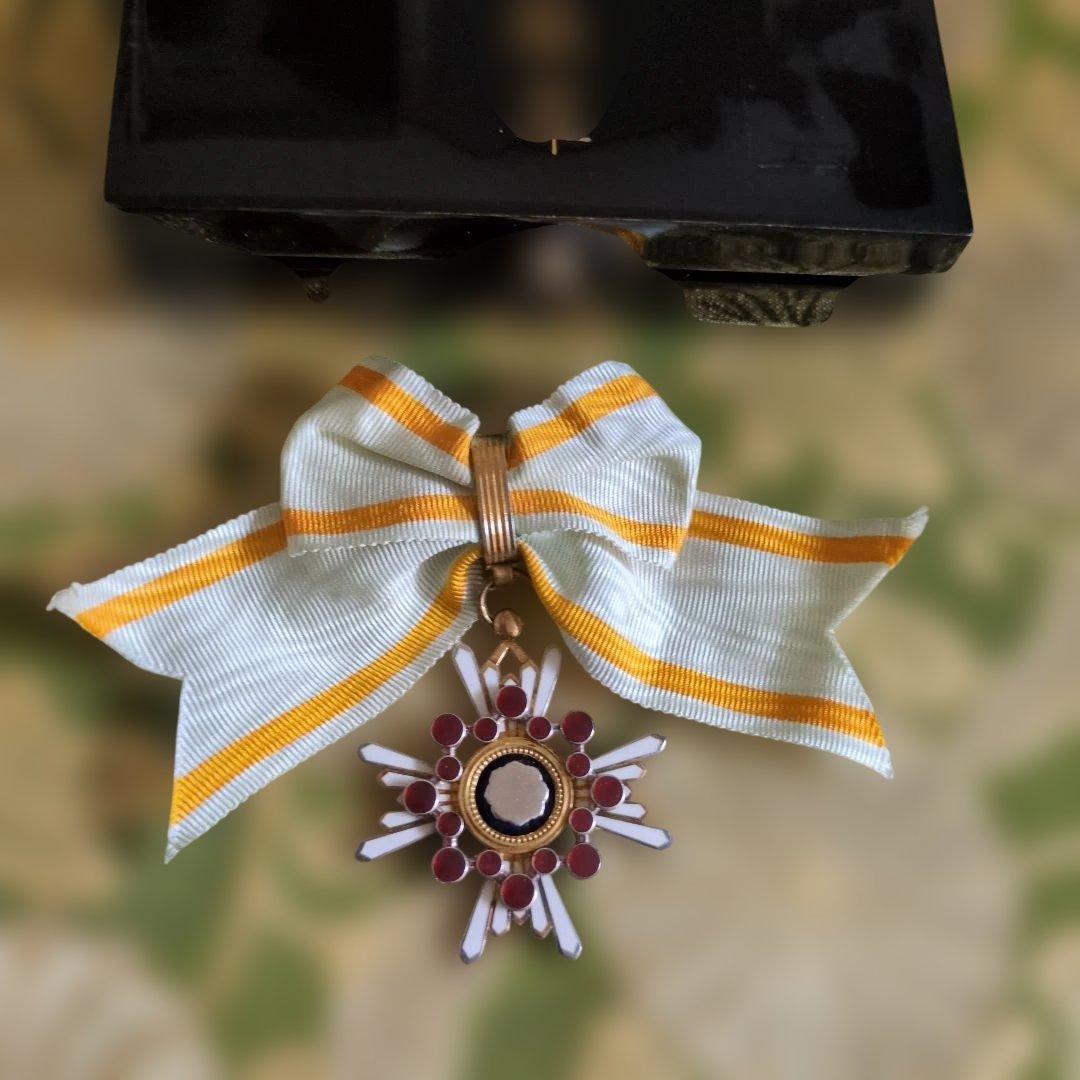 【美品・希少】勲五等瑞宝章 リボン婦人用 塗共箱・略綬付き