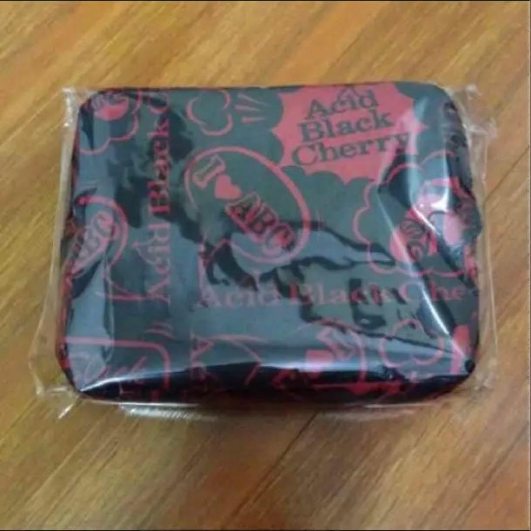 Acid Black Cherry トラベルバッグ赤 70