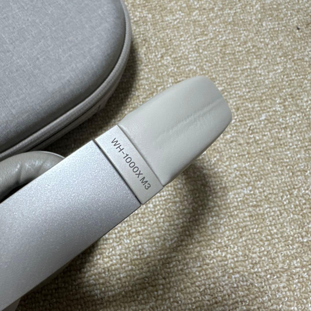 SONY ワイヤレスノイズキャンセリングヘッドホン ケース付き