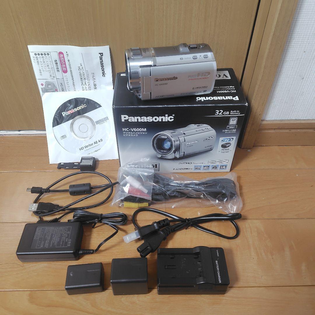 Panasonic HC-V600M ビデオカメラ 本体　バッテリー2個　等