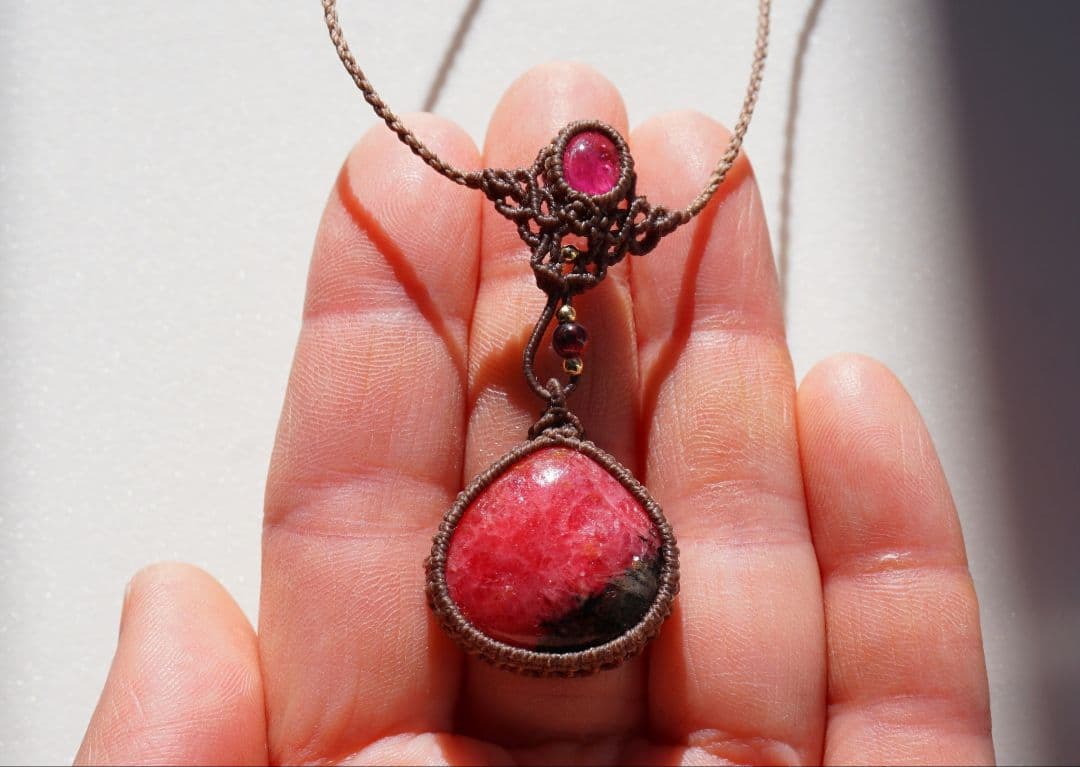 アンゴラ産ロードナイト　ピンクトルマリン　マクラメ　ネックレス