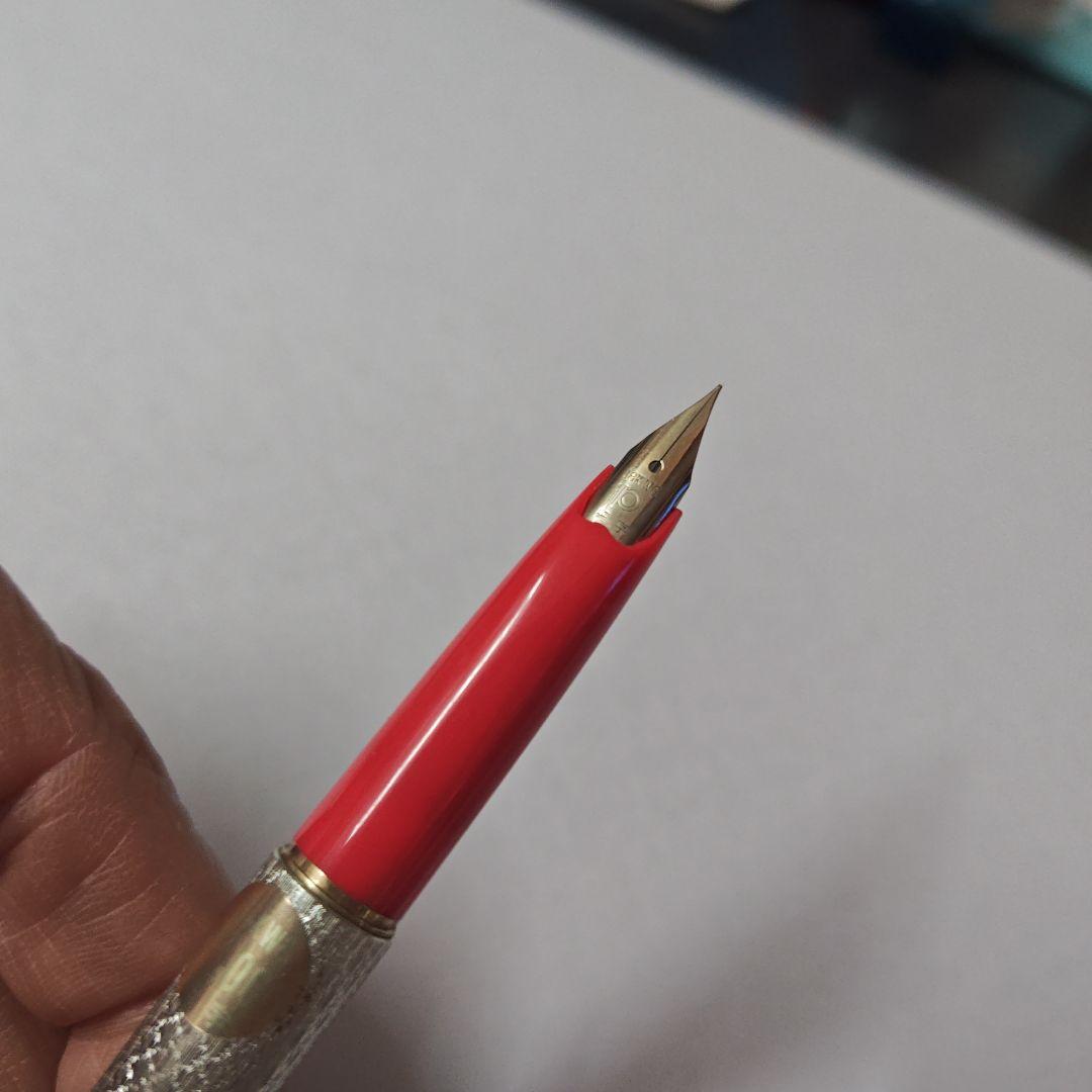 プラチナ１８金ペン先、14金ボディ テクスチャー万年筆