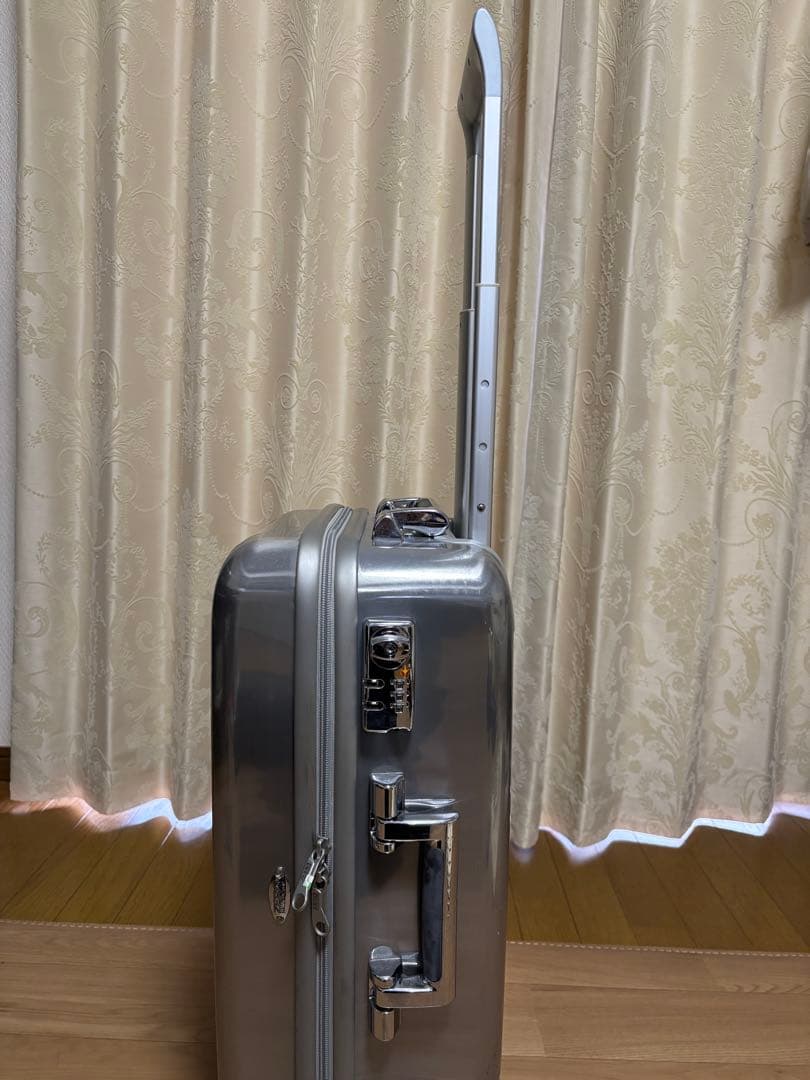 ゼロハリバートン ZERO HALLIBURTON キャリーケース