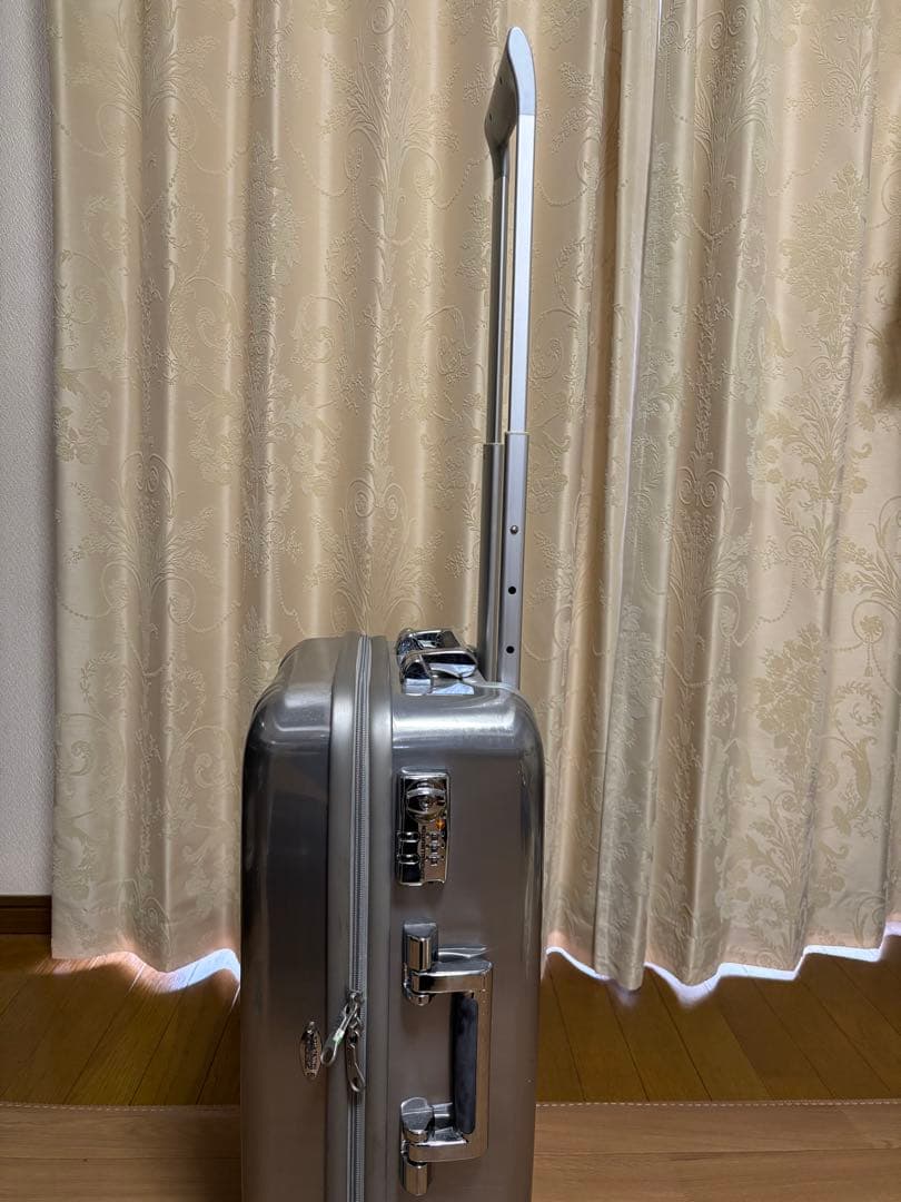 ゼロハリバートン ZERO HALLIBURTON キャリーケース