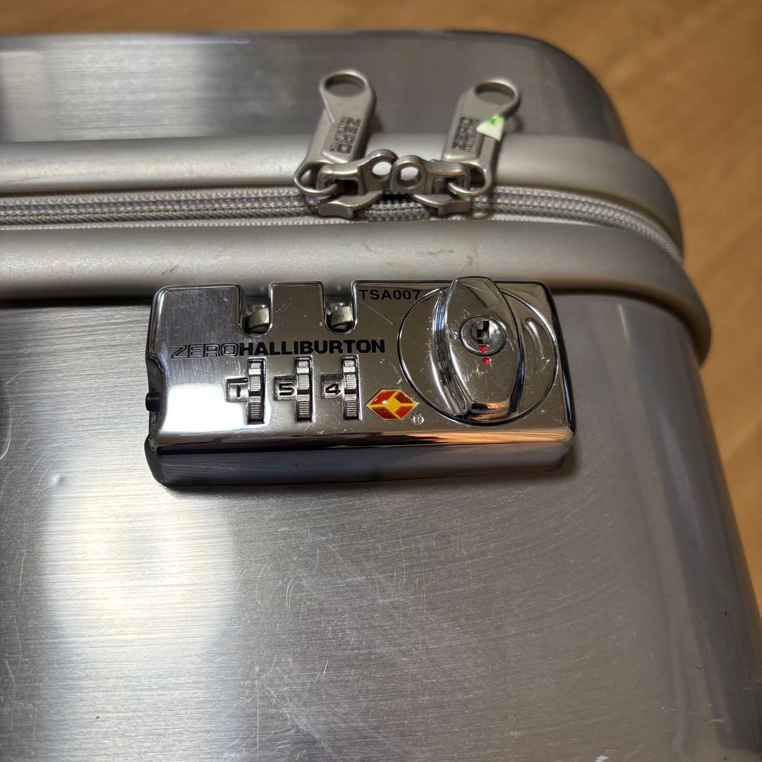 ゼロハリバートン ZERO HALLIBURTON キャリーケース