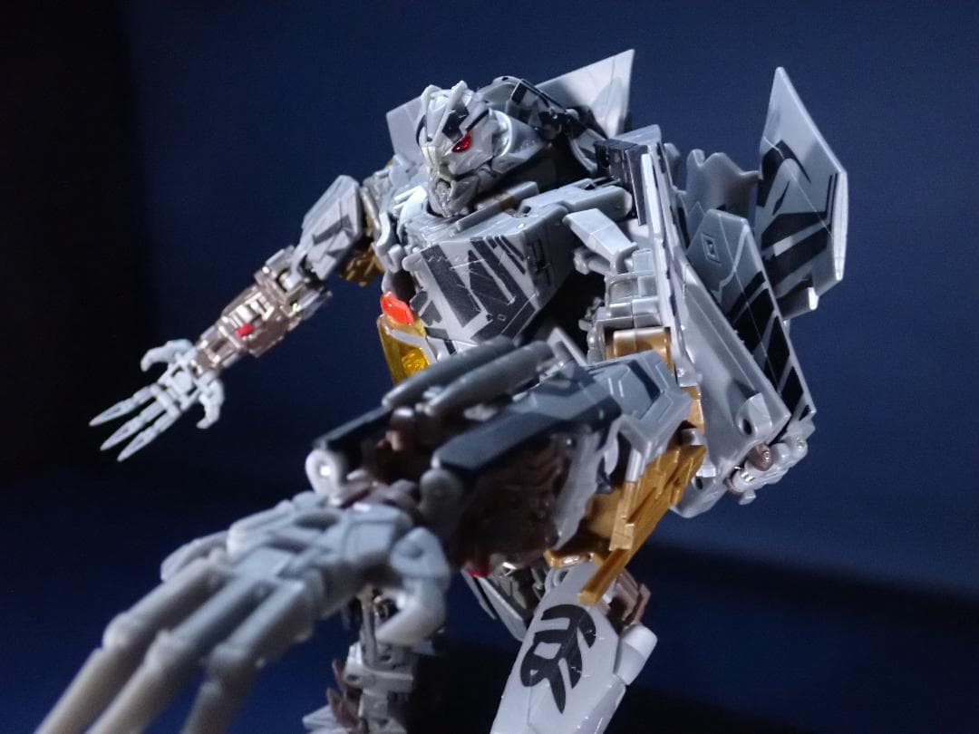 k*y様 中古 ハズブロ　スタースクリーム（海外版 MPM-01）