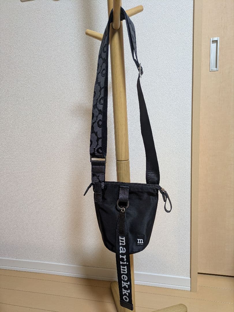 バッグ marimekko Essential Bucket Solid