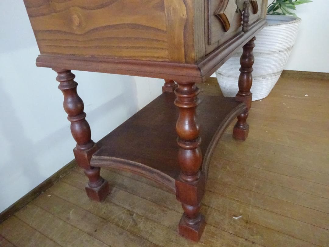 イギリスアンティーク　サイドテーブル　飾り台　花台　オーク材