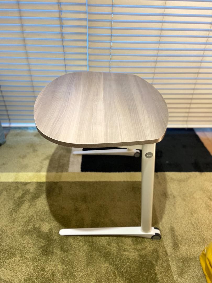 パーソナル テーブル ライブス ノート PC テレワーク シェアオフィス カフェ