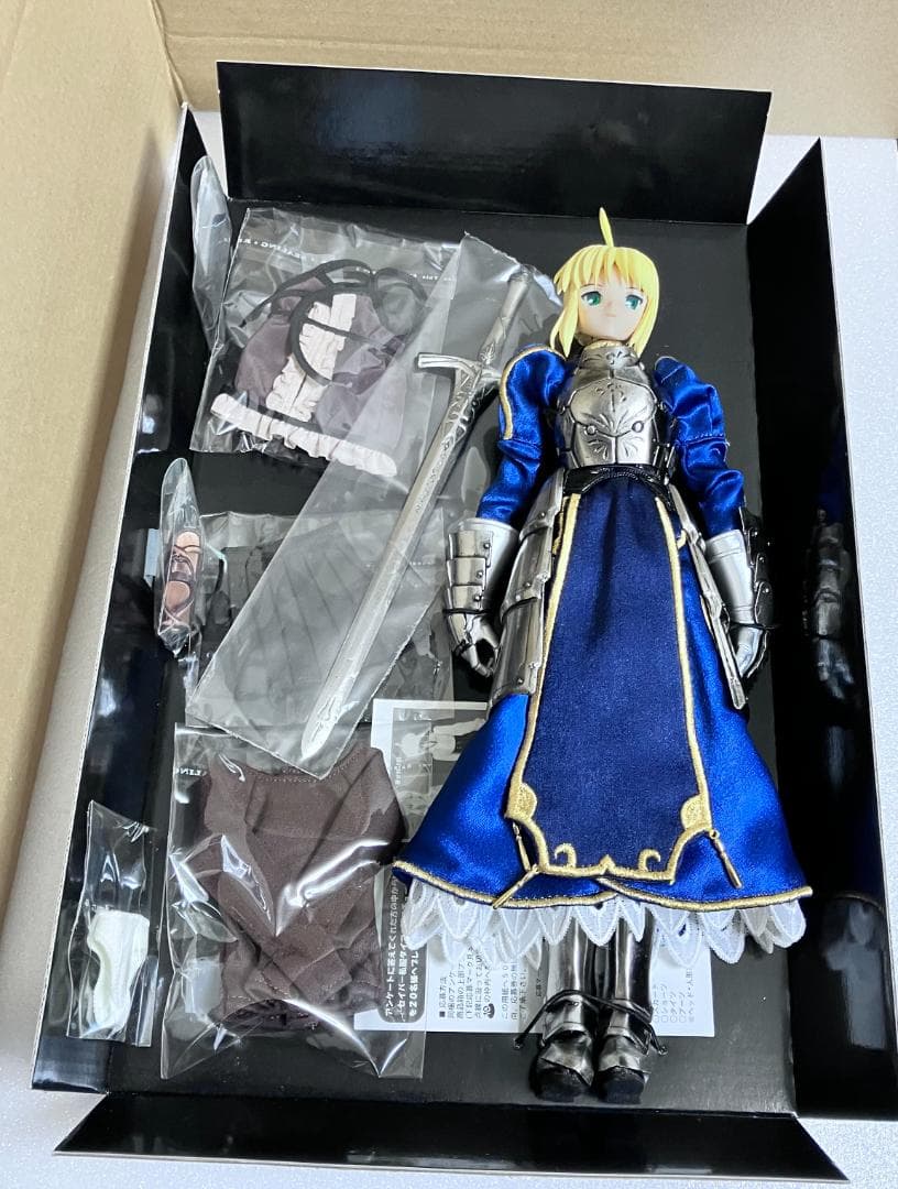 アゾン HAF Fate セイバー 1/6スケール アクションフィギュア