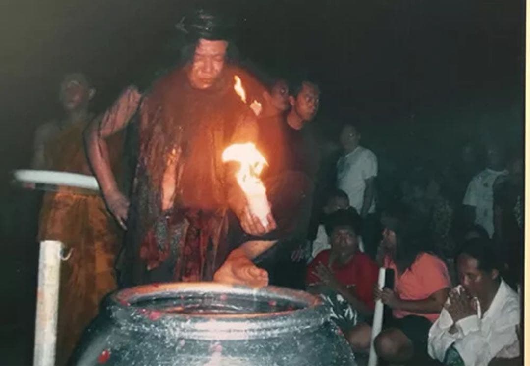 【限定1】神聖物 ナーガ王に魅了された ラーンゲルン       プラクルアン