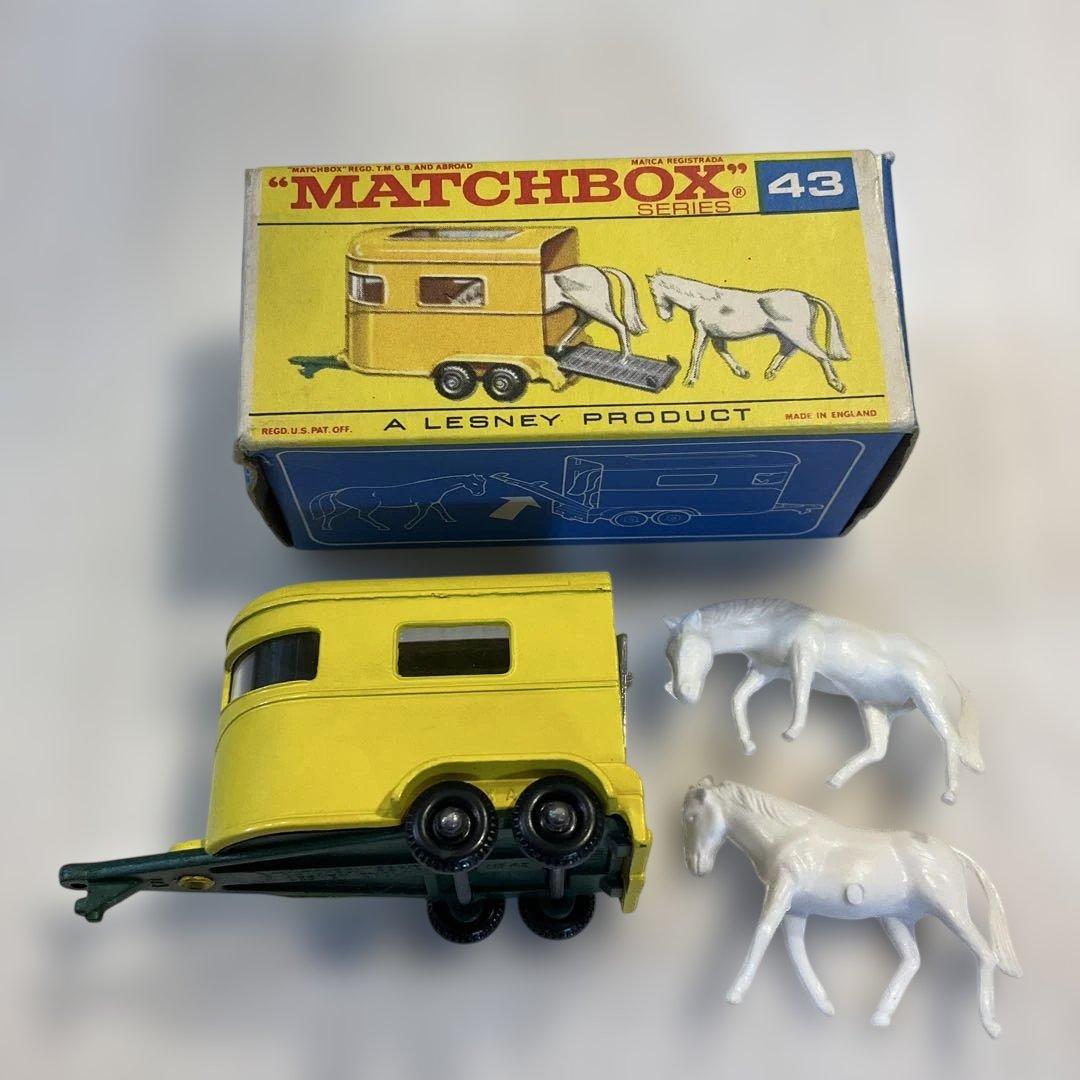 ミニカー　マッチボックス　43 ポニートレーラー