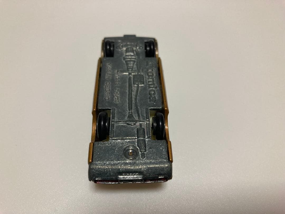 トミカ　No.33 香港製　ニッサン　セドリック