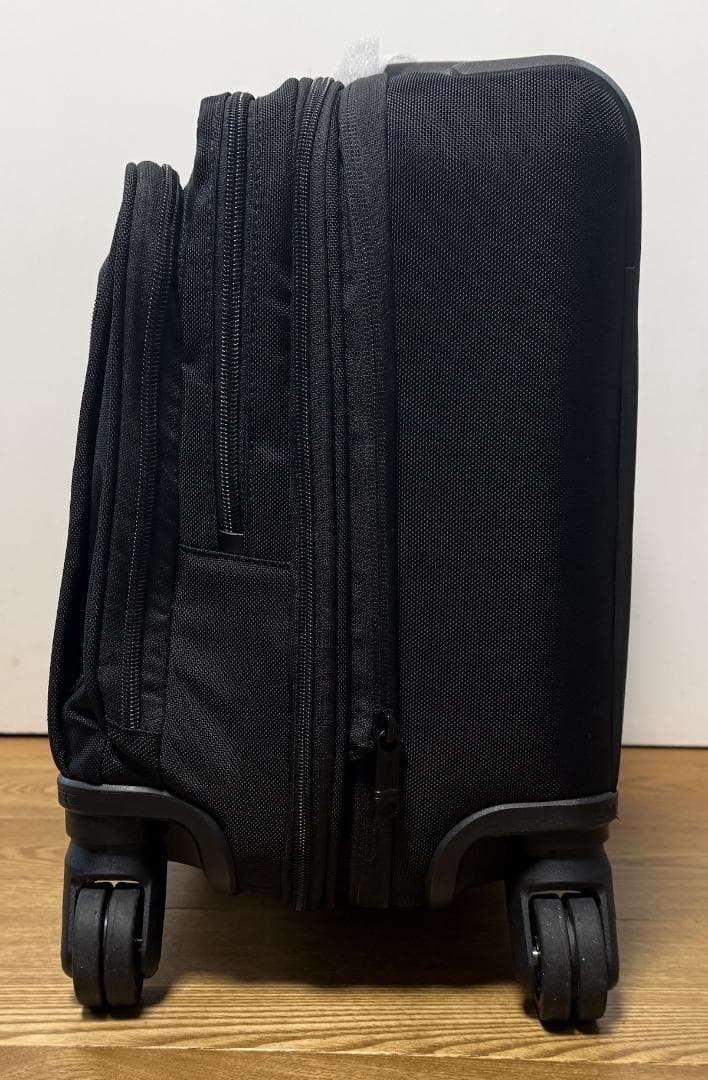 【未使用】TUMI ALPHA 3 4ウィール・ラップトップ・ブリーフケース