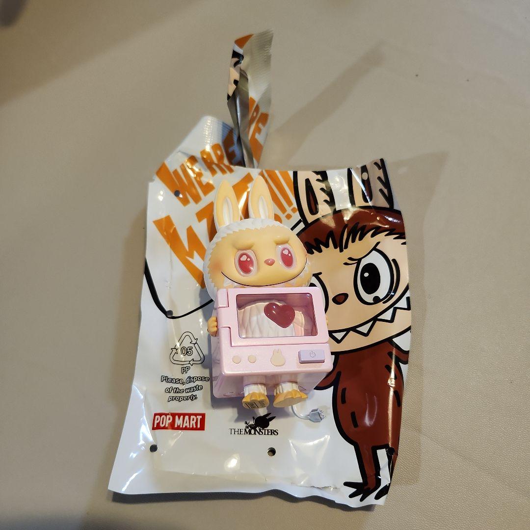 ポップマート★ラブブLABUBU ★ フィギュア【シークレット】