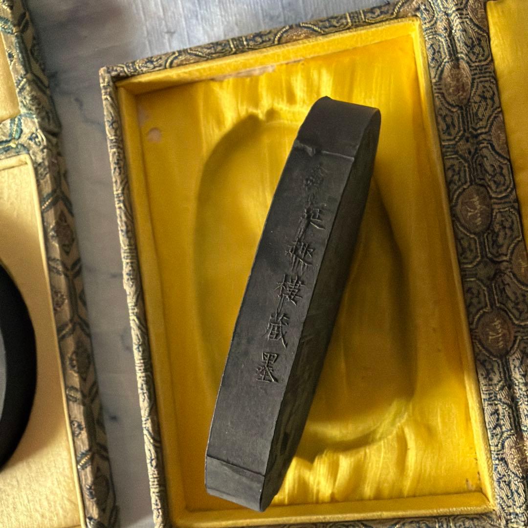 唐墨　墨　中国　胡開文　程君房　書道　習字　漢字　人物　専用箱入り